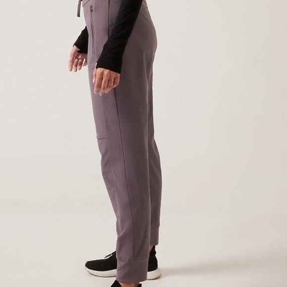 Athleta Headlands Hybrid Trek Jogger - Picture 3 of 11